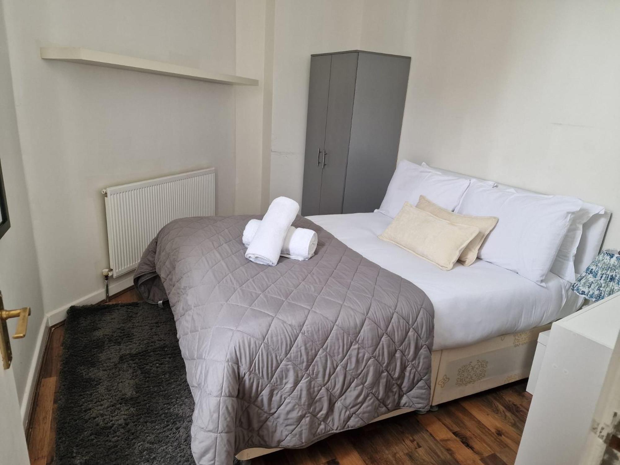 Apartment 2br Earls Court Prime Location London